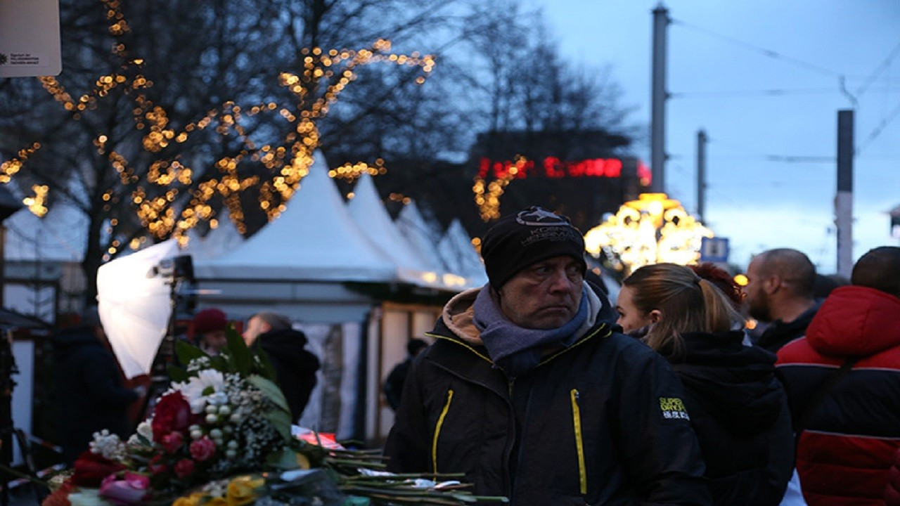 Almanya'da beş kişiyi katleden Noel pazarı saldırganı tutuklandı