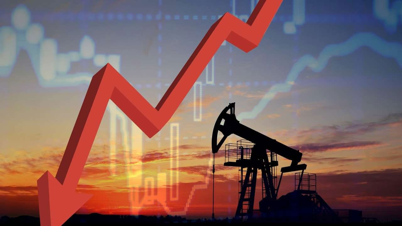 Petrol fiyatları talebin artmasıyla yükseliyor