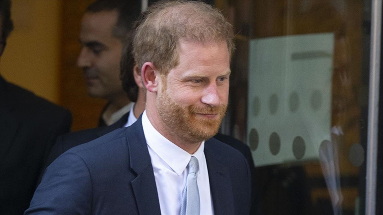 The Sun gazetesi Prens Harry'e özür: Sussex Dükü'nün telefonunun dinlendiği kesinleşti!