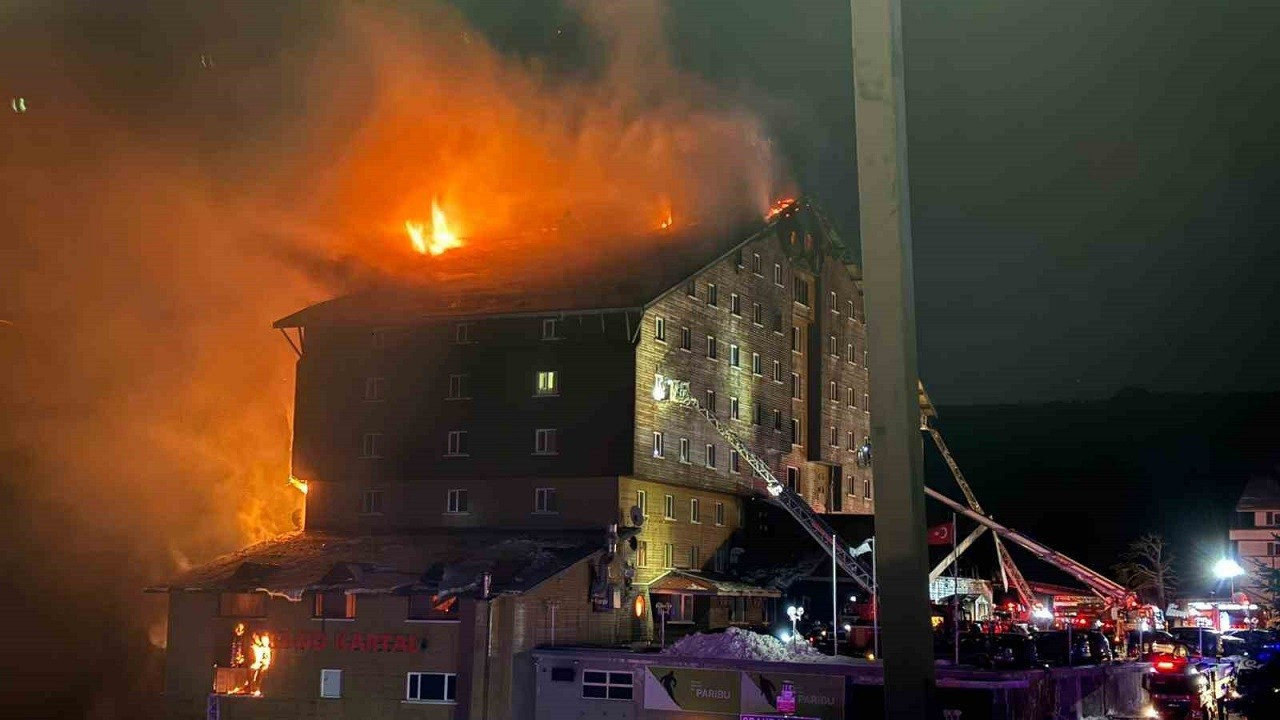 Ünlülerden Kartalkaya otel yangını faciası sonrası taziye mesajları