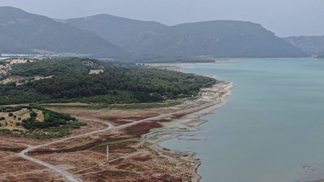 Bir kentte kuraklık alarmı! Barajdaki su seviyesi neredeyse yarı yarıya azaldı