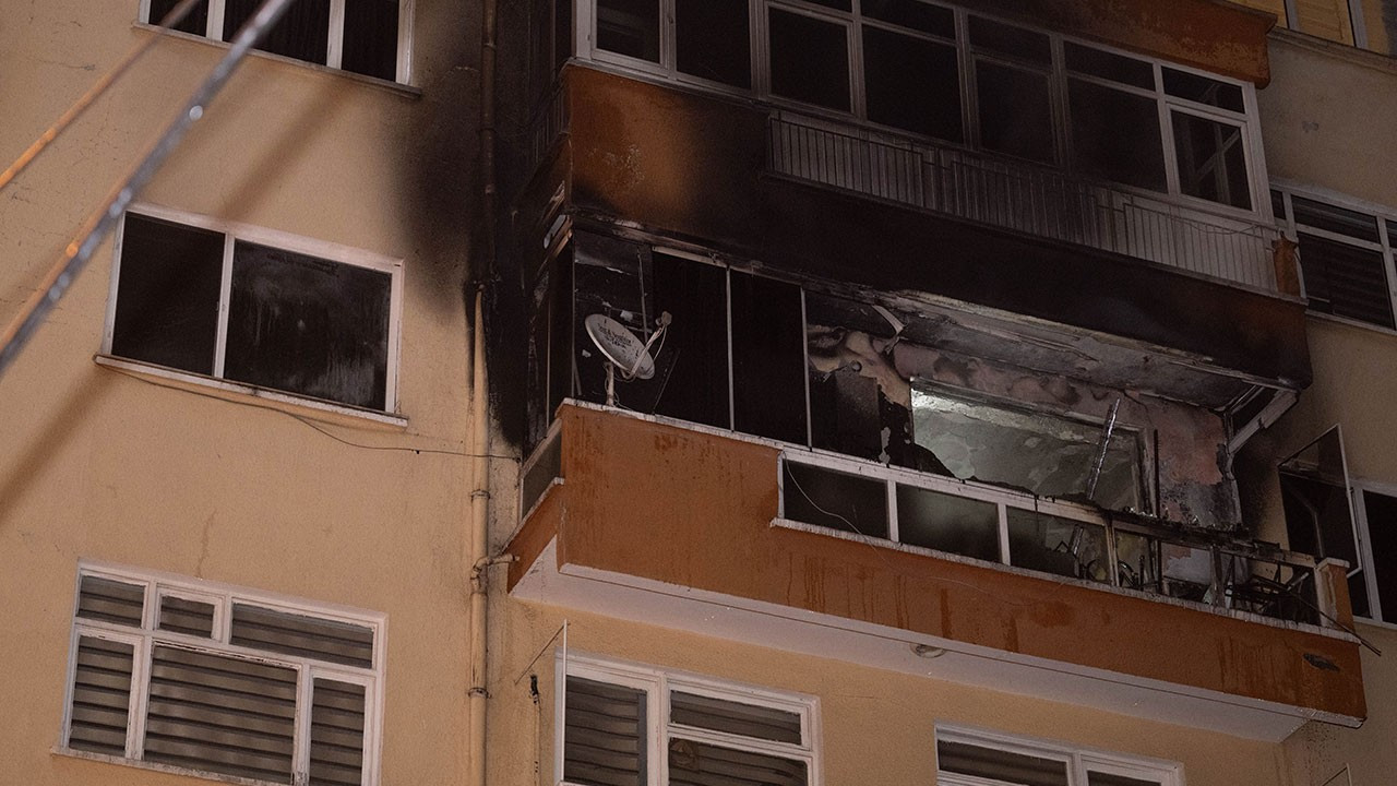 Ankara'da apartmanda korkutan yangın