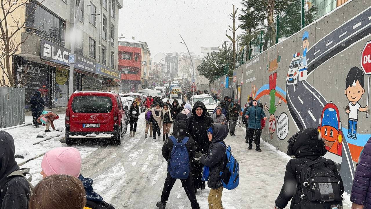 İstanbul'da çok sayıda ilçede okullara kar tatili