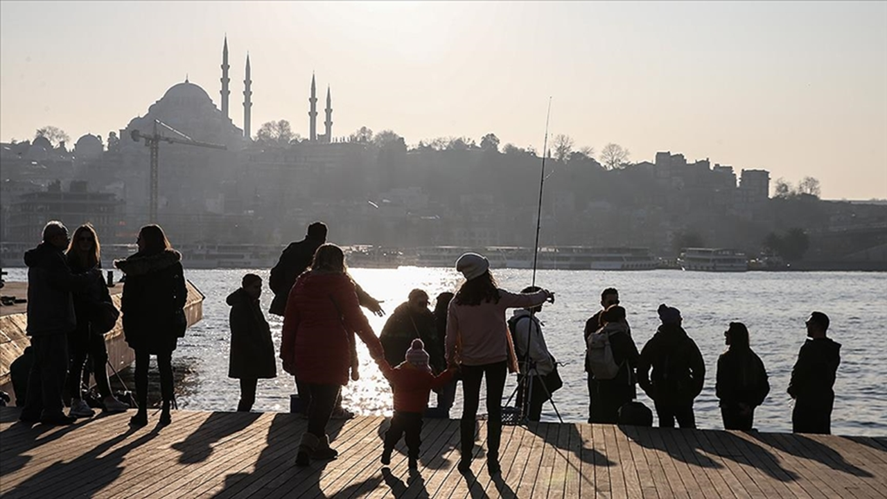 Meteoroloji duyurdu: Sıcaklıklar mevsim normallerinin 15 derece kadar üstünde! (13 Mart hava durumu)