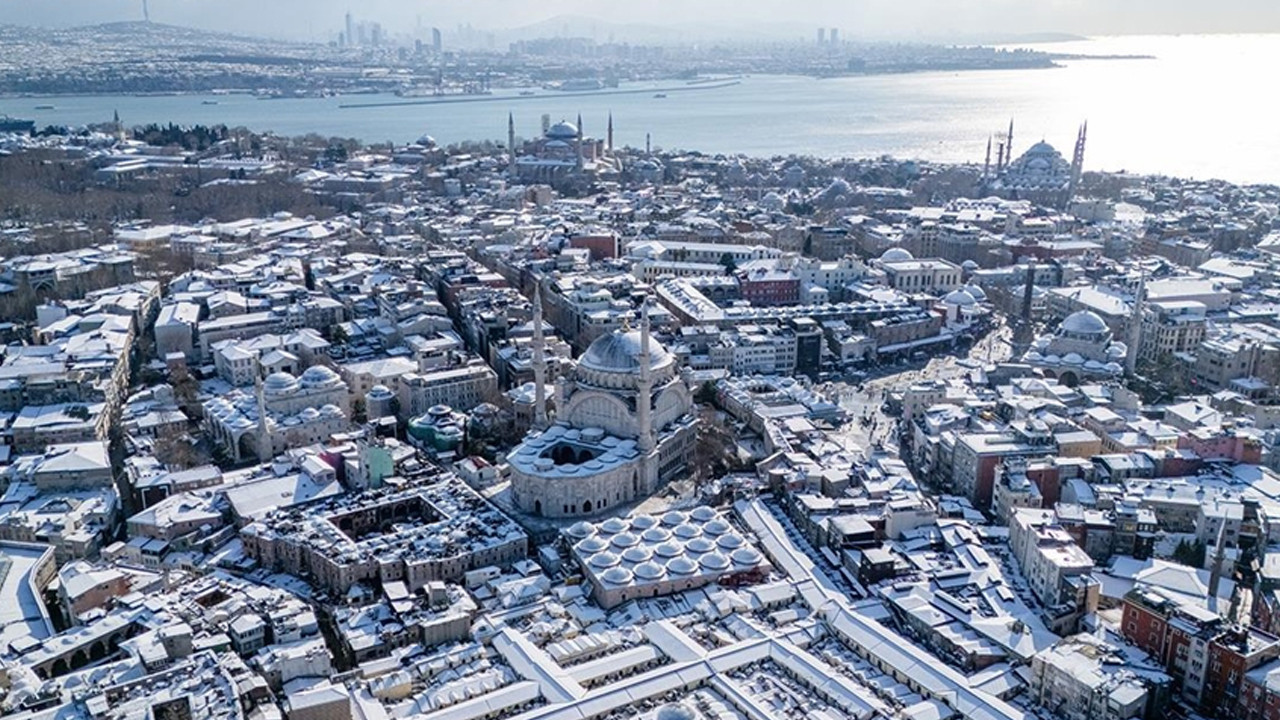 İstanbullular dikkat! Yalancı yaz gidiyor, kar geliyor, tarih verildi!