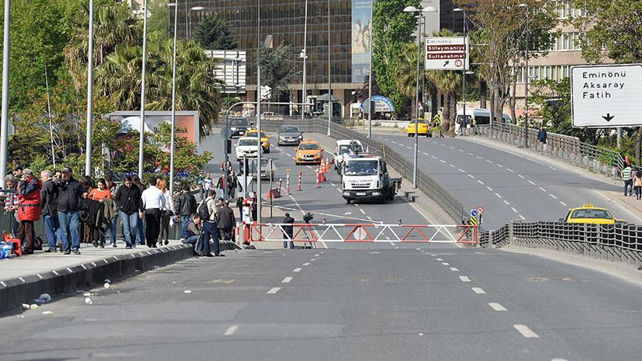 İstanbul Valiliği duyurdu: Bazı metro ve yollar kapatıldı!