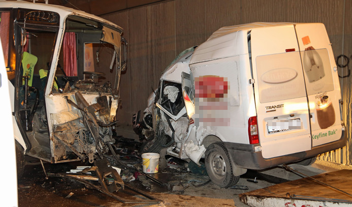 Adana'da zincirleme kaza: 1 ölü 14 yaralı