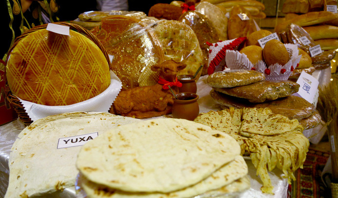 Azerbaycan'da ekmek festivali düzenlendi