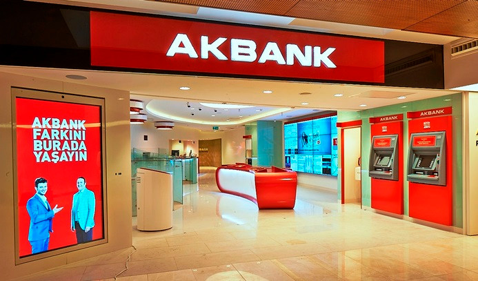 Akbank'tan 3,7 milyar TL'lik kâr