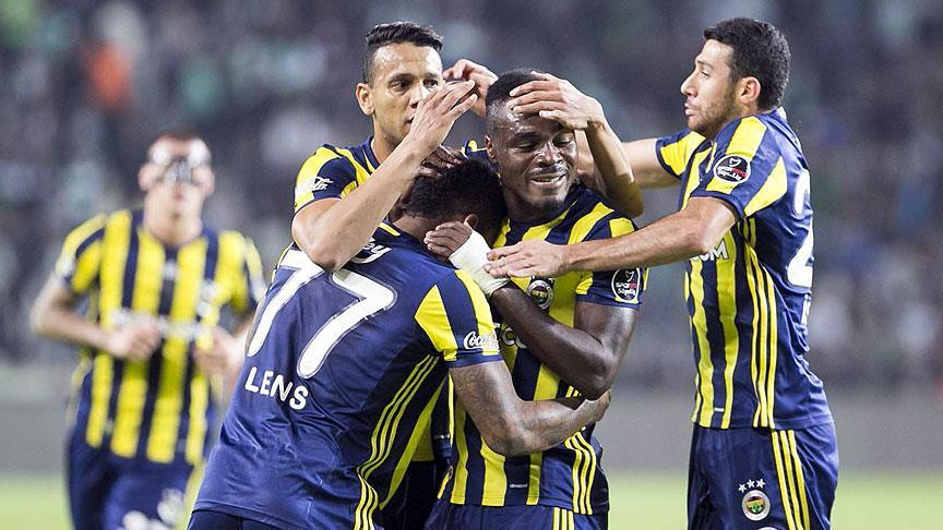 Fenerbahçe, Konya'da güldü