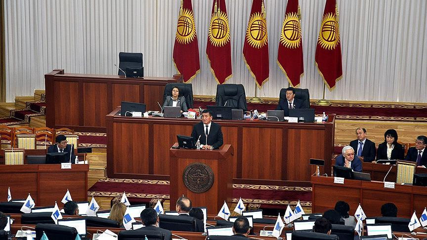Kırgızistan'da hükümet istifa etti