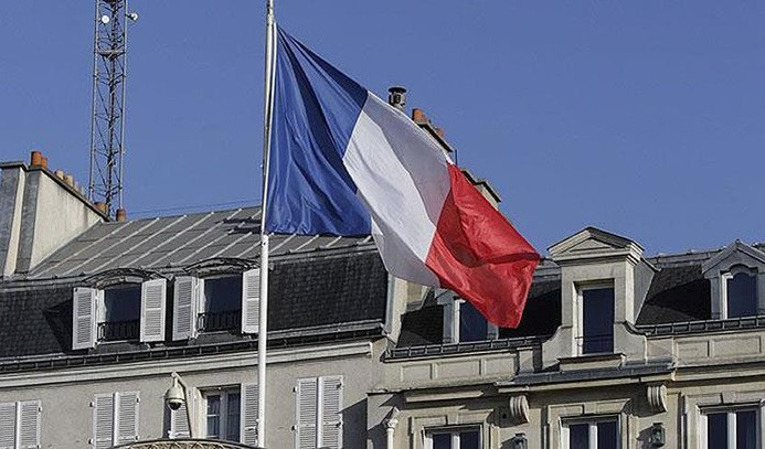 Fransa'da seçimler olağanüstü hal altında yapacak