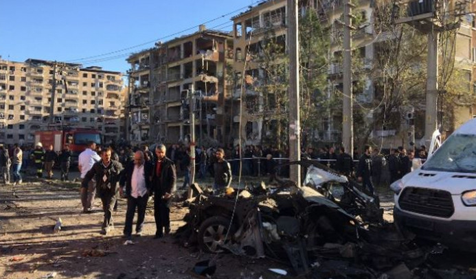 Diyarbakır'da ölenlerin sayısı 12'ye yükseldi