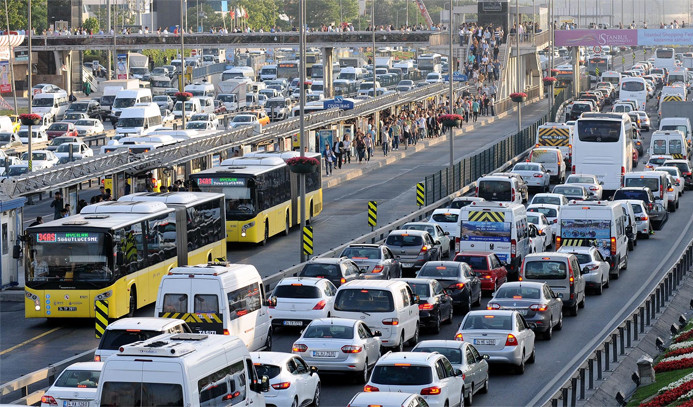İstanbul'da bazı yollar trafiğe kapatılıyor