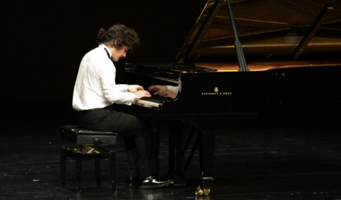 Suriyeli piyanist mest etti