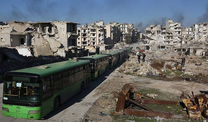 Halep'te araçlar yeniden hareket etti