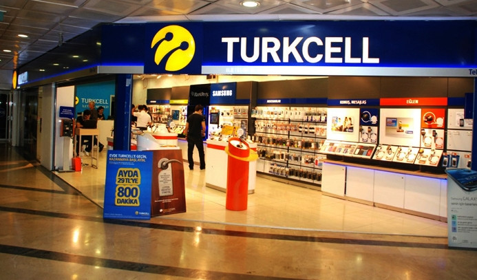Turkcell gelir beklentisini artırdı
