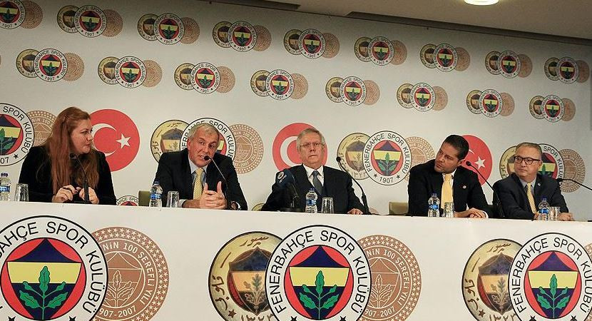 Fenerbahçe'de 'Sihirbaz' imzayı attı