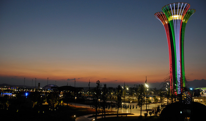 EXPO Kulesi, İtalya bayrağının renklerine büründü
