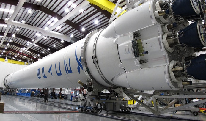 SpaceX Falcon 9'un testinde patlama