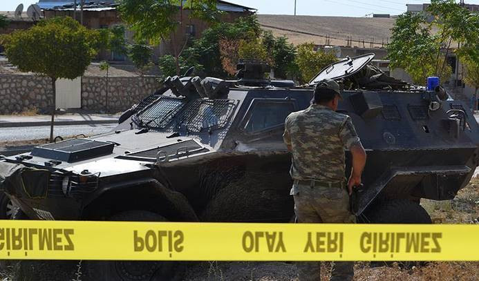 Siirt'te askeri aracın geçişi sırasında patlama