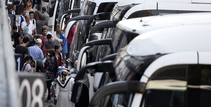 'İstanbul'da 500 otobüs korsan taşımacılık yapıyor'