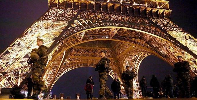 Paris'te terör alarmı