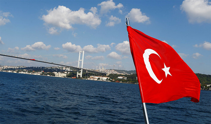Yatırım yapan, mevduat getiren yabancıya Türk vatandaşlığı