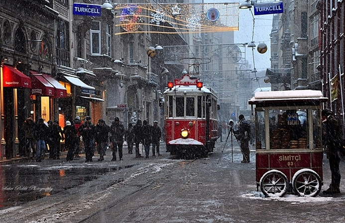 Taksim'de tramvay 6 ay hizmet vermeyecek