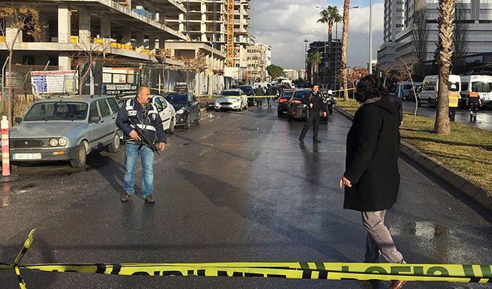 İzmir'de terör saldırısı: 2 şehit