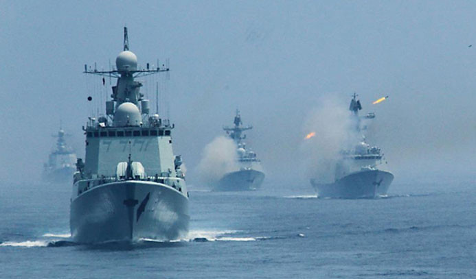 ABD, İran donanmasına ateş açtı
