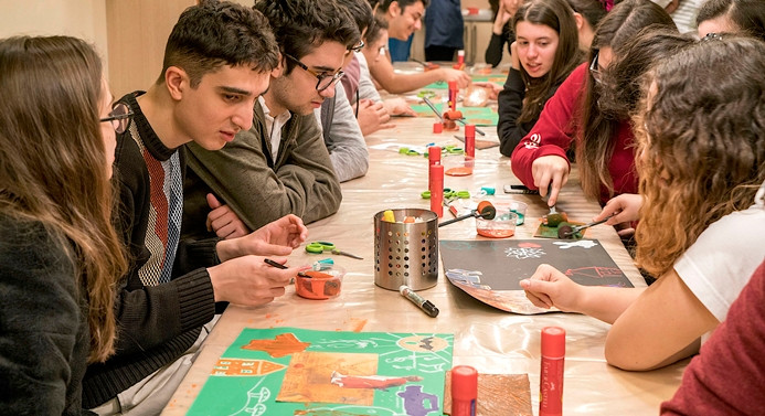 Pera Eğitim, çocuklar ve gençleri Bienal ile buluşturuyor