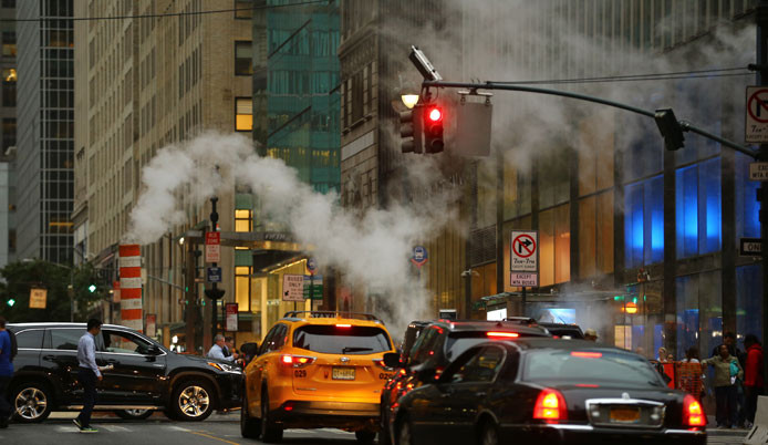 New York'u mazgallarından tüten buhar ısıtıyor