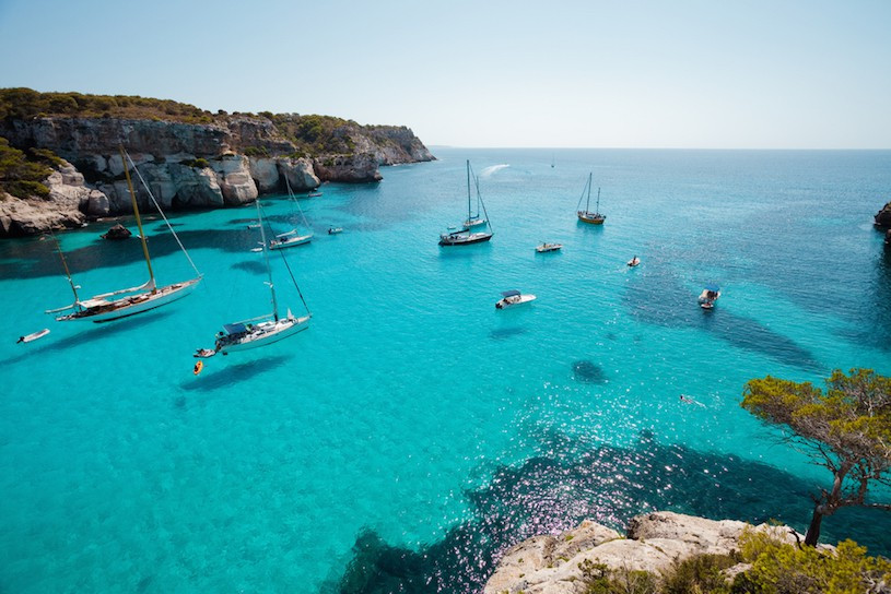 Akdeniz'de turizm pazarı kızışıyor