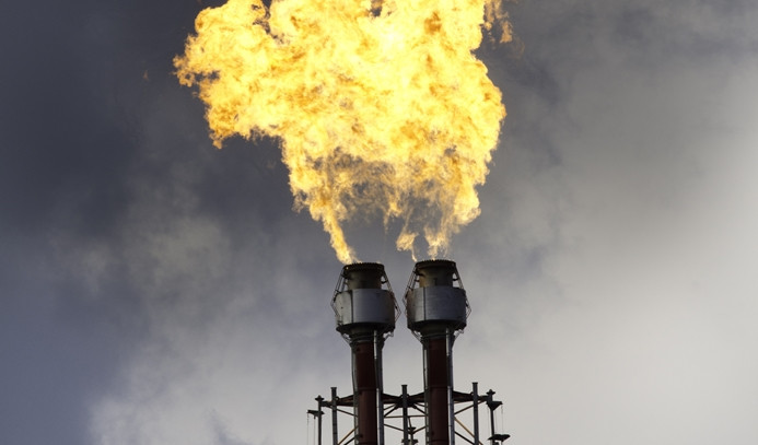 Azerbaycan petrol üretimini azalttı