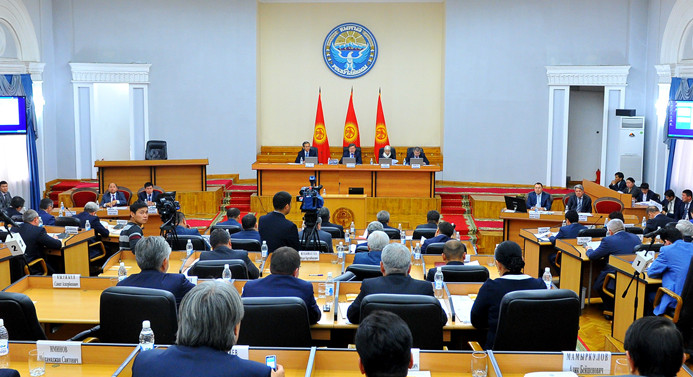 Kırgızistan'da devlet kuruluşları tasfiye edilecek