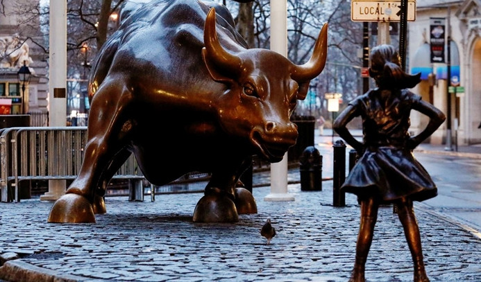 Wall Street'in boğasına karşı "korkusuz kız"