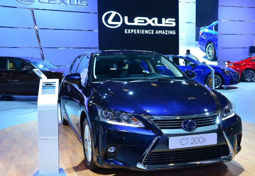 Lexus interaktif showroom'unu tanıttı