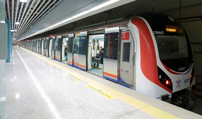 Marmaray'da teknik arıza seferleri aksattı