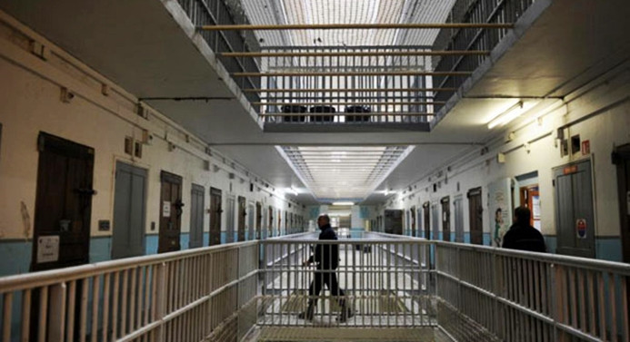 Fransa'daki hapishanelerde tutuklu rekoru