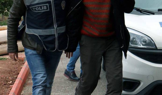 İzmir'de FETÖ'den 54 kişi tutuklandı