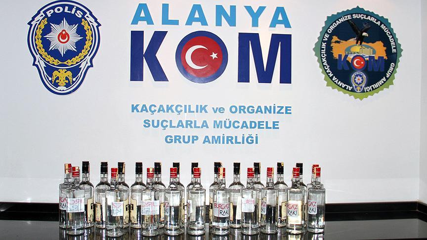 Antalya'da 14 bin 500 şişe sahte içki ele geçirildi