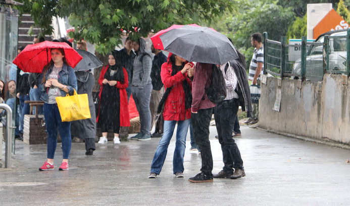 İstanbul'da sağanak yağış ve serin hava