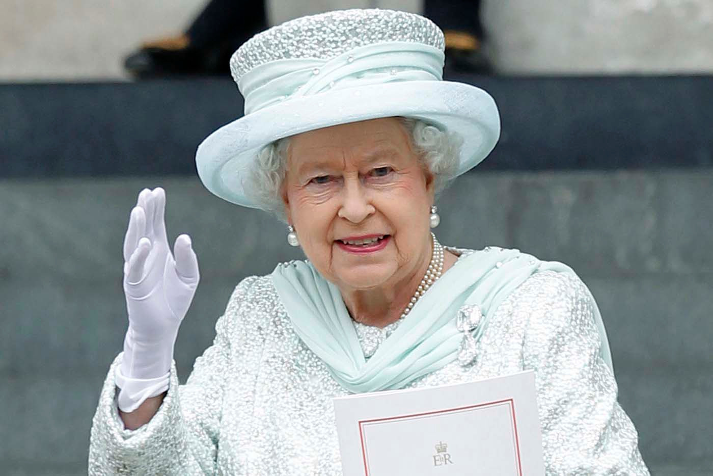 Kraliçe 2. Elizabeth’in bütçeden aldığı pay artırıldı