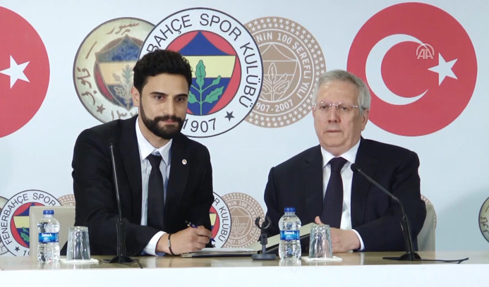 Mehmet Ekici, 3 yıllık sözleşmeyi imzaladı
