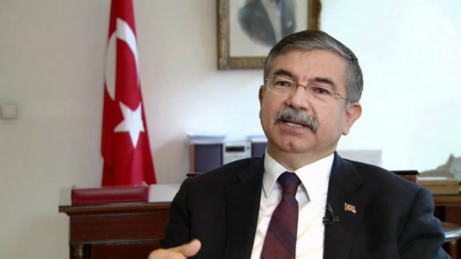 Yılmaz: Sözleşmeli öğretmenlik kalkmayacak