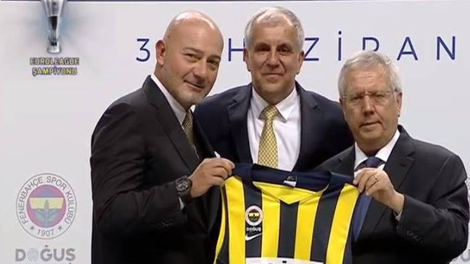 Fenerbahçe basketbol takımının adı "Fenerbahçe Doğuş" oldu