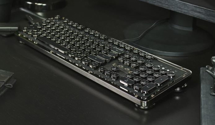 AZIO’dan daktilo şeklinde retro klavye