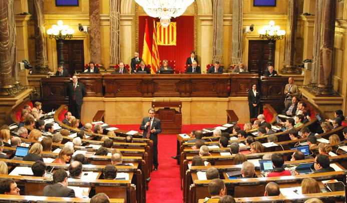 Katalonya parlamentosu seçimlerden sonra ilk kez toplanıyor