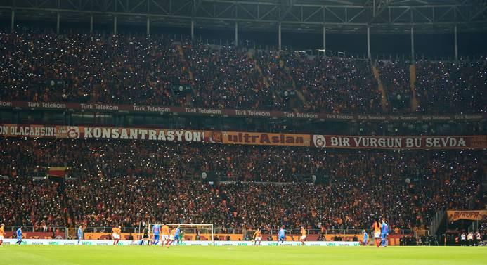 Galatasaray'da ikinci yarı kombineleri satışta